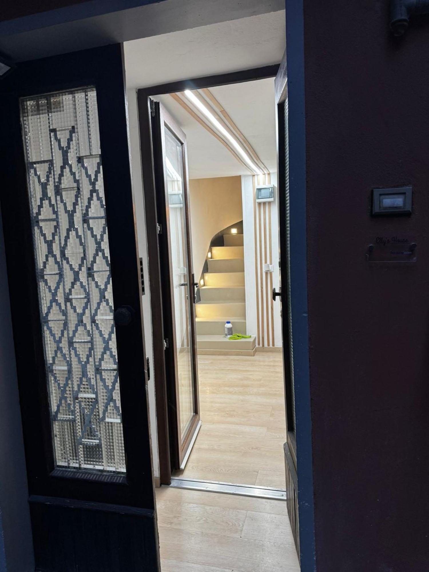 Elly'S House Apartment Modena Bagian luar foto