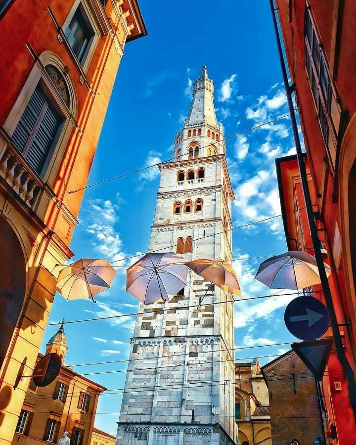 Elly'S House Apartment Modena Bagian luar foto